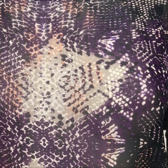 Snake Print Chiffon Front Tee - Picture 7 of 8